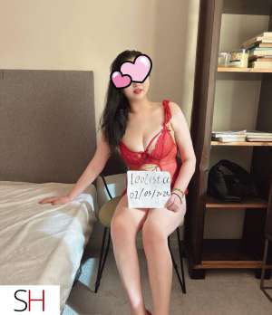22 year old Asian Escort in Red Deer sexy beautiful girl amazing service