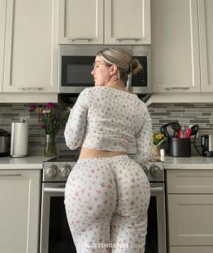 I'm ready for hookup and available for some 28 year old Escort in Twin Falls ID