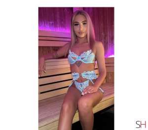 NORA.NEW IN TOWN CENTRE.REAL100% ., Independent 20 year old Escort in Luton