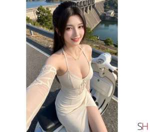 Top Asia model new come, Independent 23 year old Escort in York