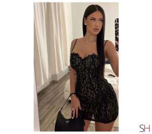 22 year old Italian Escort in London Hot Girl for Outcall, Independent