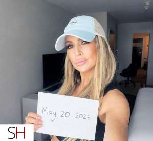 Colombian-Canadian Beauty Hosting QEW/Trafalgar 47 year old Escort in Oakville