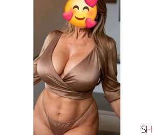 Just arrived PARTY GIRL. DON’T ASK ABOUT BAREBACK, 50 year old Escort in Luton