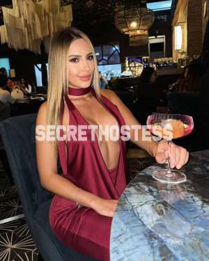 Catalina My essence is the pleasure I can make others feel 25 year old Escort in Chicago IL