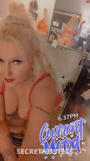 40 year old Escort in Hump Day specials