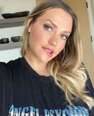 26 year old Escort in Coventry I'm available at your services my number xxxx-xxx-xxx