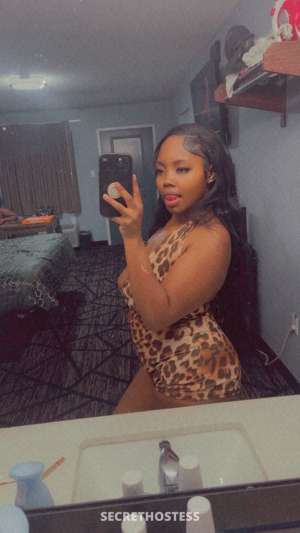 In town Nice &amp;&amp; TIGHT 2 Girls outcalls & 22 year old Escort in Tri-Cities TN