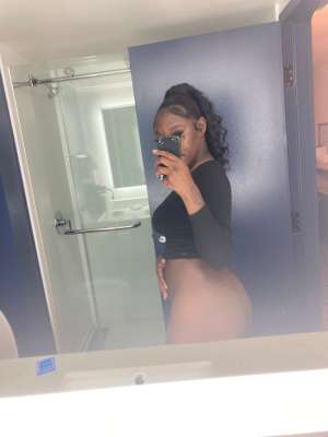 available Now incalls &amp; outcalls 23 year old Escort in Southern Maryland DC