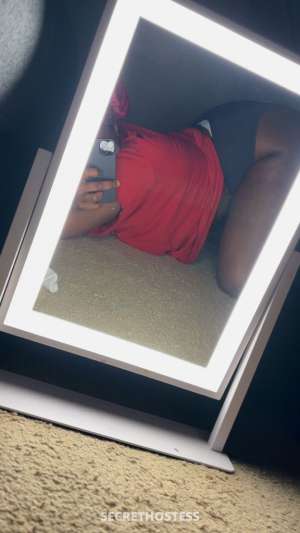 24 year old Escort in Springfield IL lady of the night