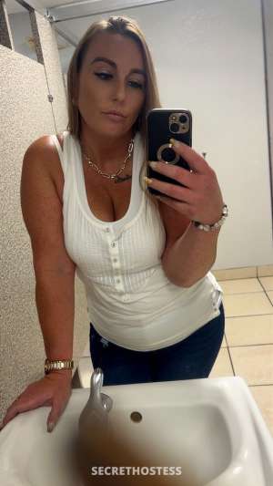 classy curvy extremely beautiful limited time only 35 year old Escort in Sarasota FL