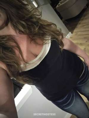 37 year old Escort in Washington DC Available Now Curvy MILF