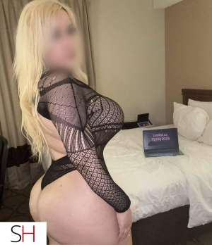 MAY 21-25 tight wet kitty 26 year old Escort in Ft Mcmurray