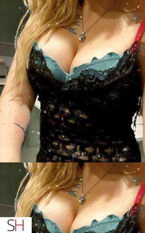 Curves and confidence 32 year old Escort in Regina