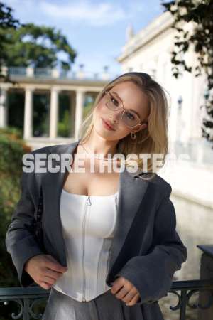 Sabrina Just arrived with my friends for a bit. Open for fun 24 year old Escort in Miami FL