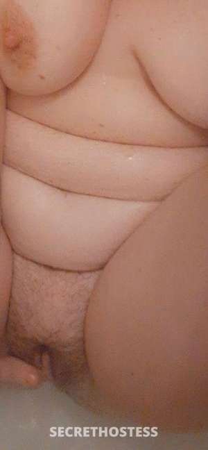 Red head Hottie With A Body Deals Same Girl 27 year old Escort in Cincinnati OH