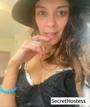 Escort model Britt, Cleveland 20 year old Escort in Cleveland OH