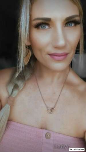35 year old Escort in Detroit MI Escort model Elise Arden, Detroit