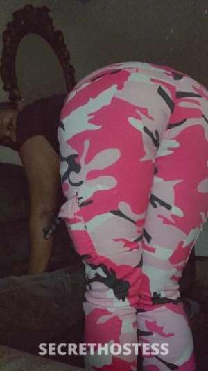 lovely chocolate 25 year old Escort in Manhattan KS
