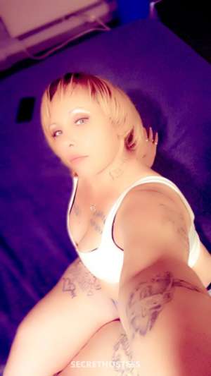 Big booty slim waist pretty face thick snowbunnie 37 year old Escort in Inland Empire CA