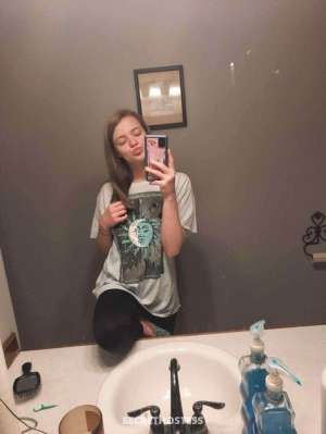 💖 GFE Experience Awaits You 24 year old Escort in Green Bay WI