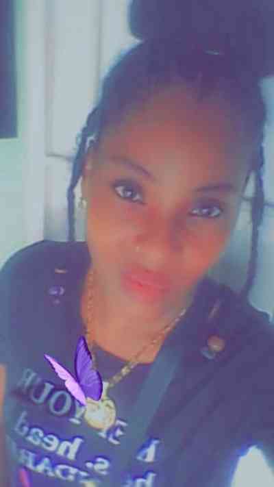 35 year old African Escort in Chaguanas Effy Quammie, empress, looking for a king to spoil