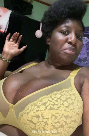 Happy Memorial Day Hosting in Hopemills Discounts Available 38 year old Escort in Fayetteville NC