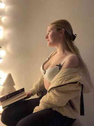 28 year old Escort in Dallas TX SEXY LADY READILY AVAILABLE FOR FUN