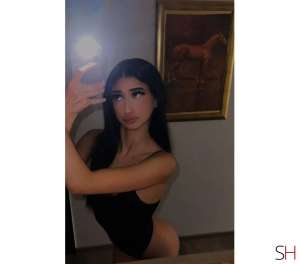 Krisa .. NEW IN TOWN .. VERY HORNY ., Independent 20 year old Escort in Wolverhampton
