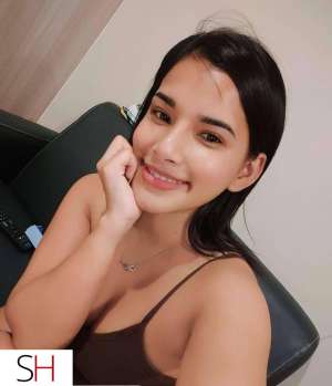 A magical tongue.newVietnamBeautiful girls 21 year old Escort in Brampton
