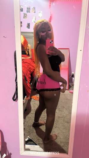 Carplay only!! if not do not text me also content available 19 year old Escort in Green Bay WI