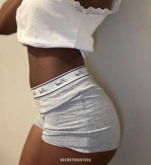 21 year old Escort in Philadelphia PA Slim sweet chocolate treat