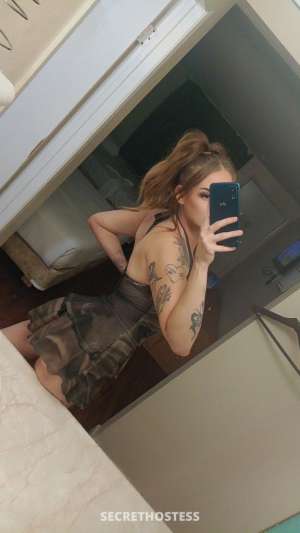hosting till the morning come see me 27 year old Escort in Bakersfield CA