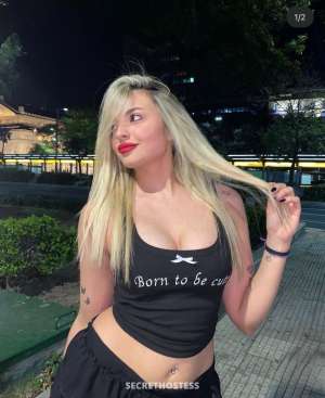 Sneaky link with petite and slim waist lucia 23 year old Escort in Dover DE