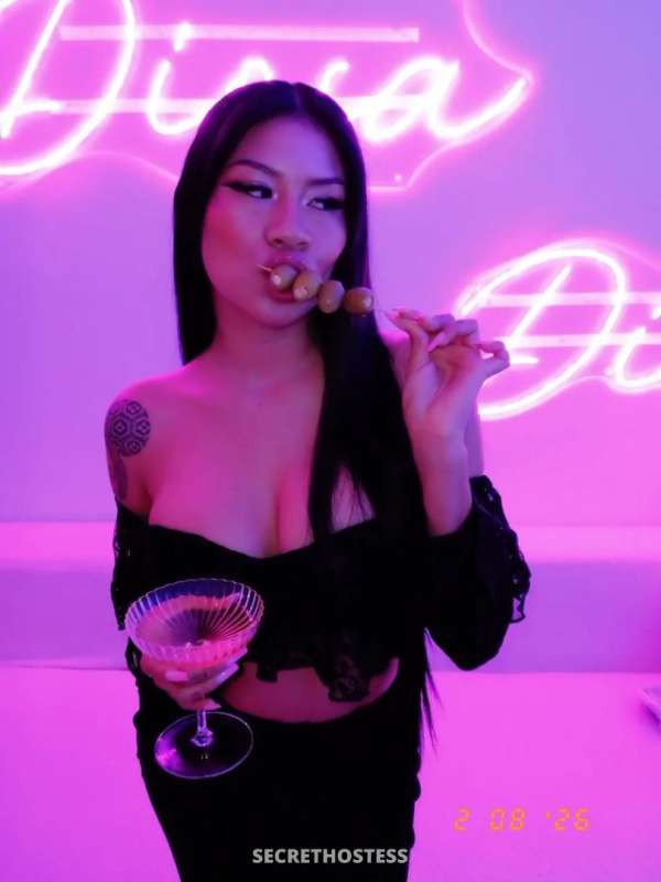Emi 25Yrs Old Escort Size 4 170CM Tall Minneapolis / St. Paul MN Image - 1