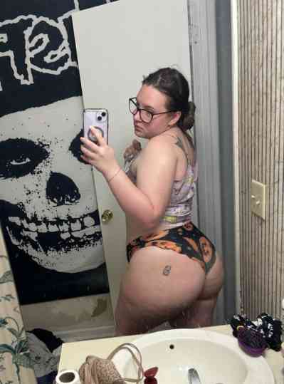 28 year old Escort in Ames IA I'M Emily 🍑ACTIVE 24/7 Sexy, Young, and Ready For 