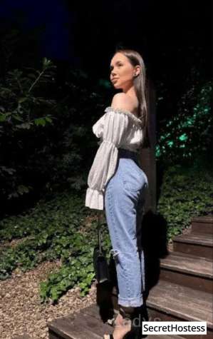 Escort model Alisa, Singapore 22 year old Escort in Singapore
