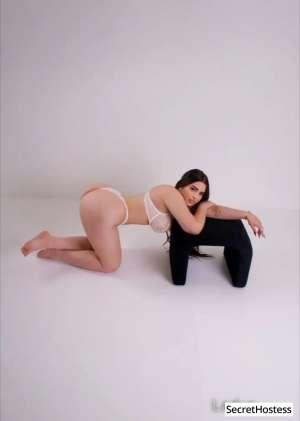 Escort model Cloe, Cleveland 22 year old Escort in Cleveland OH