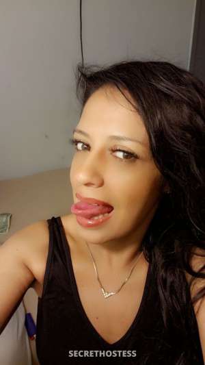 Beautiful Latina waiting to make all your fanta especia 39 year old Escort in Desmoines IA