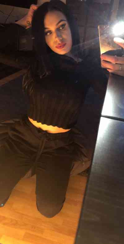 25 year old Escort in Dammam Add me on telegram @Ella43500