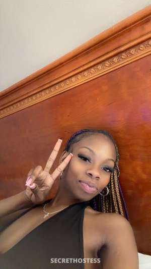 23 year old Escort in Wilmington DE . Petite Chocolate Princess
