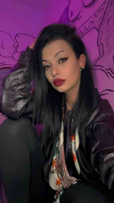 21 year old Italian Escort in Dresden Helga♥️dresden♥️out call♥️call