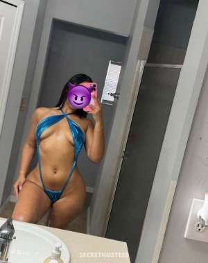 I am a very hot latn woman, I like to please my clients, I 25 year old Escort in Knoxville TN
