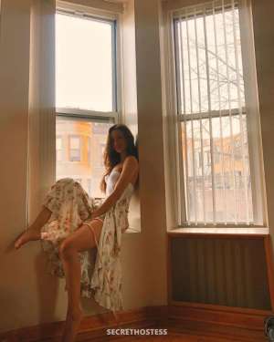 25 year old Escort in Ottawa 💕💕strictly hook up for sex and massage