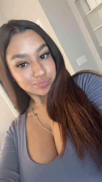 25 year old Escort in Giza Add me on telegram @dollyswiss