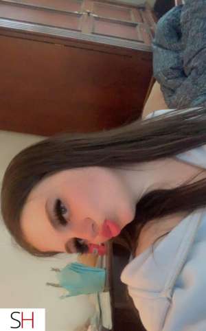 Hey daddy my name is snow bunny please come play with me 23 year old Escort in Barrie
