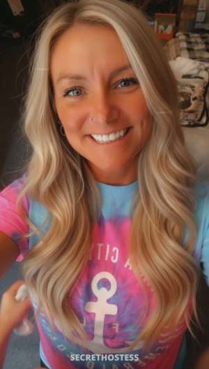 33 year old Escort in Chico CA I'm available to please you in the best way possible. I