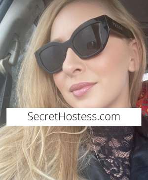 30 year old Escort in Woodend Ballarat London