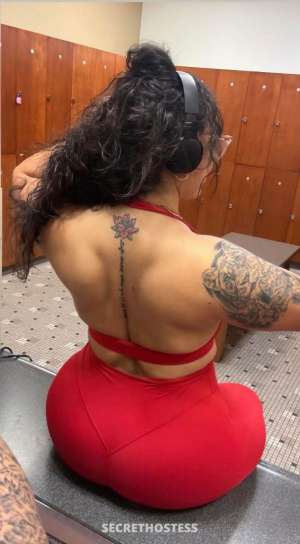 My services are passionate kissing, sensual massages, 28 year old Escort in Lawrence KS