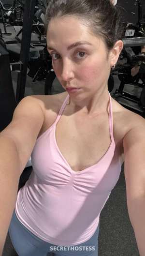 Available for HOOK UP 29 year old Escort in Quad Cities, IA/IL IL