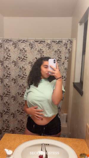 lets hang out 24 year old Escort in Wichita KS